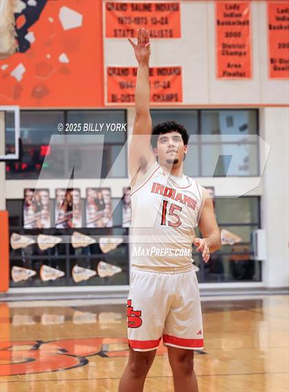 Thumbnail 2 in Grand Saline vs Edgewood photogallery.