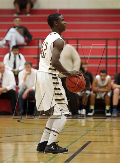 Thumbnail 3 in Davis vs Yuba City (Bronco Roundup) photogallery.