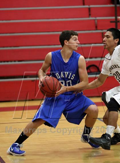 Thumbnail 3 in Davis vs Yuba City (Bronco Roundup) photogallery.