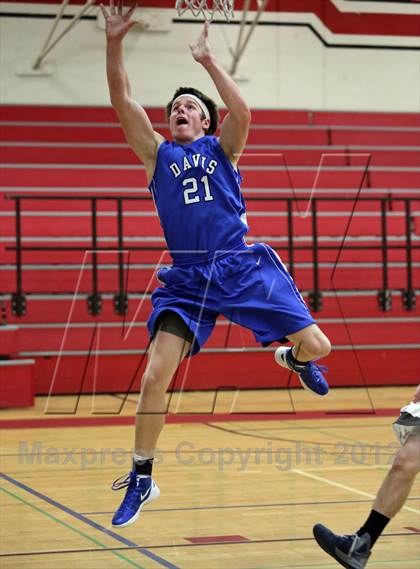 Thumbnail 3 in Davis vs Yuba City (Bronco Roundup) photogallery.