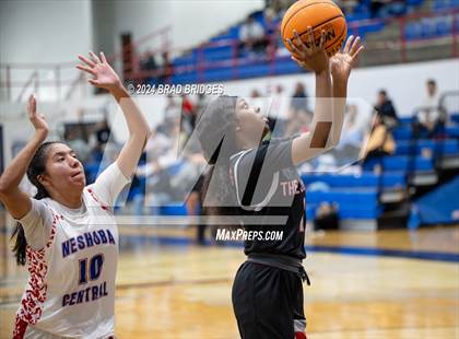 Thumbnail 2 in Holmes County Central @ Neshoba Central photogallery.