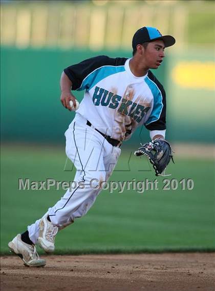 Thumbnail 2 in Sheldon vs. Franklin photogallery.