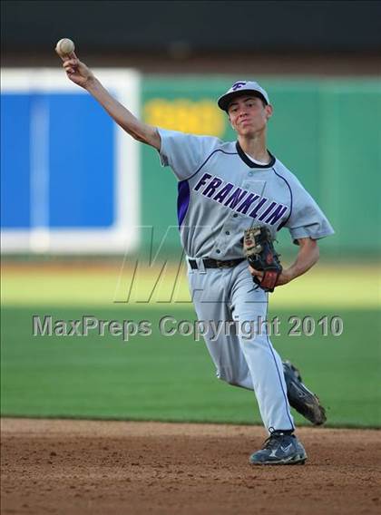 Thumbnail 3 in Sheldon vs. Franklin photogallery.