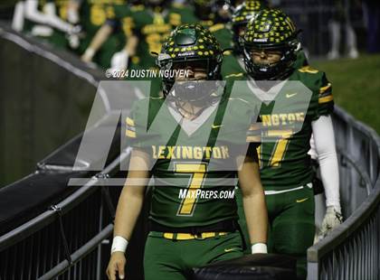 Thumbnail 3 in Tidehaven vs. Lexington (UIL 3A Division II Football Region 4 Quarterfinal) photogallery.