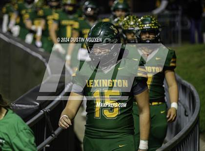 Thumbnail 2 in Tidehaven vs. Lexington (UIL 3A Division II Football Region 4 Quarterfinal) photogallery.