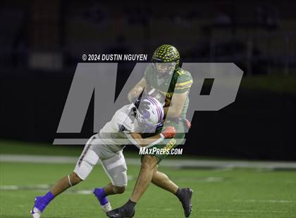 Thumbnail 1 in Tidehaven vs. Lexington (UIL 3A Division II Football Region 4 Quarterfinal) photogallery.