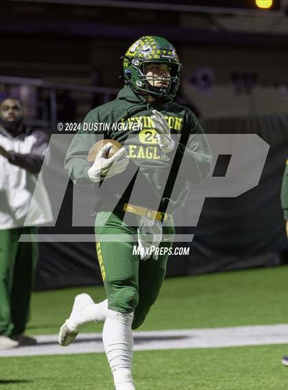 Thumbnail 2 in Tidehaven vs. Lexington (UIL 3A Division II Football Region 4 Quarterfinal) photogallery.