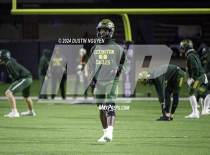 Thumbnail 1 in Tidehaven vs. Lexington (UIL 3A Division II Football Region 4 Quarterfinal) photogallery.