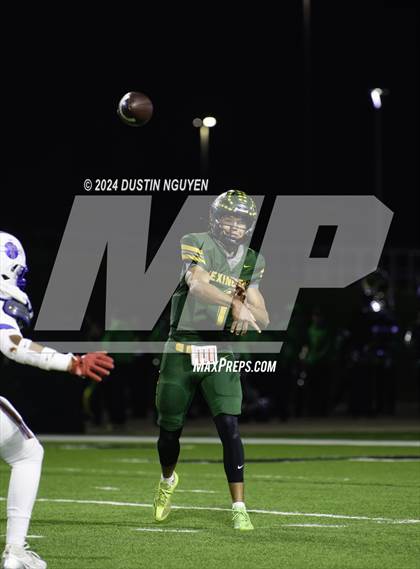 Thumbnail 1 in Tidehaven vs. Lexington (UIL 3A Division II Football Region 4 Quarterfinal) photogallery.