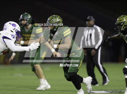 Thumbnail 2 in Tidehaven vs. Lexington (UIL 3A Division II Football Region 4 Quarterfinal) photogallery.
