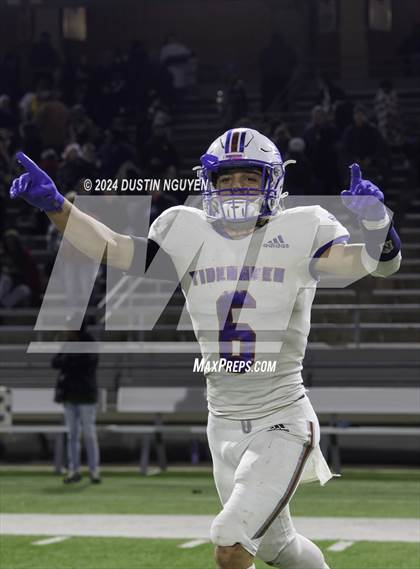 Thumbnail 1 in Tidehaven vs. Lexington (UIL 3A Division II Football Region 4 Quarterfinal) photogallery.