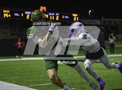 Thumbnail 1 in Tidehaven vs. Lexington (UIL 3A Division II Football Region 4 Quarterfinal) photogallery.