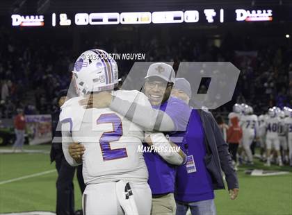 Thumbnail 1 in Tidehaven vs. Lexington (UIL 3A Division II Football Region 4 Quarterfinal) photogallery.
