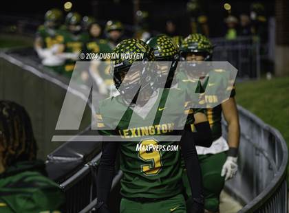 Thumbnail 2 in Tidehaven vs. Lexington (UIL 3A Division II Football Region 4 Quarterfinal) photogallery.