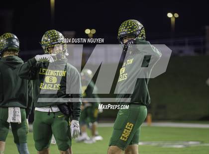 Thumbnail 2 in Tidehaven vs. Lexington (UIL 3A Division II Football Region 4 Quarterfinal) photogallery.
