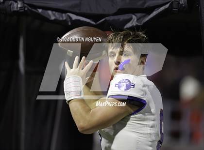 Thumbnail 2 in Tidehaven vs. Lexington (UIL 3A Division II Football Region 4 Quarterfinal) photogallery.
