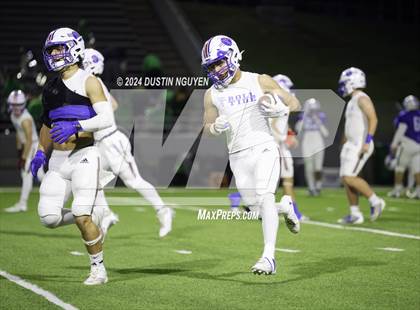 Thumbnail 3 in Tidehaven vs. Lexington (UIL 3A Division II Football Region 4 Quarterfinal) photogallery.
