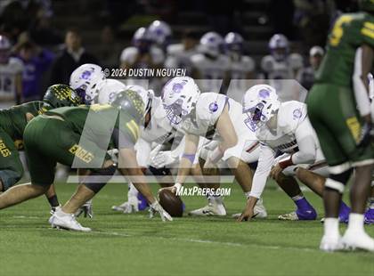 Thumbnail 2 in Tidehaven vs. Lexington (UIL 3A Division II Football Region 4 Quarterfinal) photogallery.