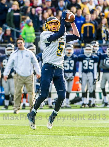 Thumbnail 3 in Littleton vs. Cohasset (MIAA Division 6 Final) photogallery.