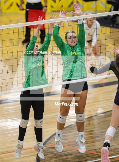 Thumbnail 1 in Lakeland vs Skyview (IHSAA 4A Quarter Final) photogallery.