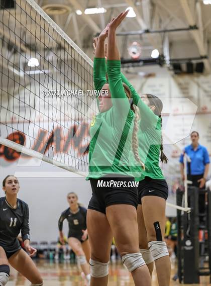 Thumbnail 2 in Lakeland vs Skyview (IHSAA 4A Quarter Final) photogallery.