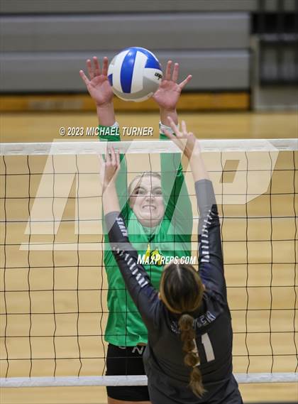 Thumbnail 2 in Lakeland vs Skyview (IHSAA 4A Quarter Final) photogallery.