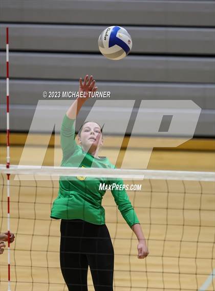 Thumbnail 3 in Lakeland vs Skyview (IHSAA 4A Quarter Final) photogallery.