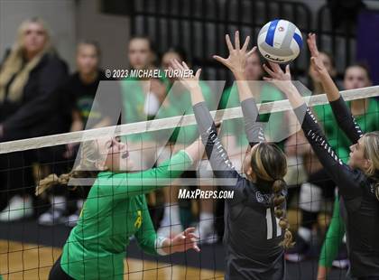 Thumbnail 3 in Lakeland vs Skyview (IHSAA 4A Quarter Final) photogallery.