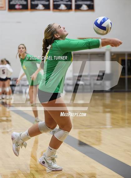 Thumbnail 2 in Lakeland vs Skyview (IHSAA 4A Quarter Final) photogallery.