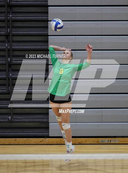 Thumbnail 1 in Lakeland vs Skyview (IHSAA 4A Quarter Final) photogallery.