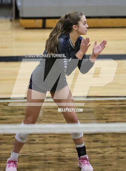 Thumbnail 2 in Lakeland vs Skyview (IHSAA 4A Quarter Final) photogallery.