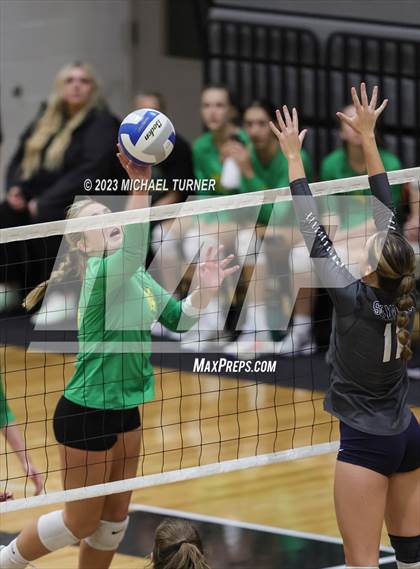 Thumbnail 1 in Lakeland vs Skyview (IHSAA 4A Quarter Final) photogallery.