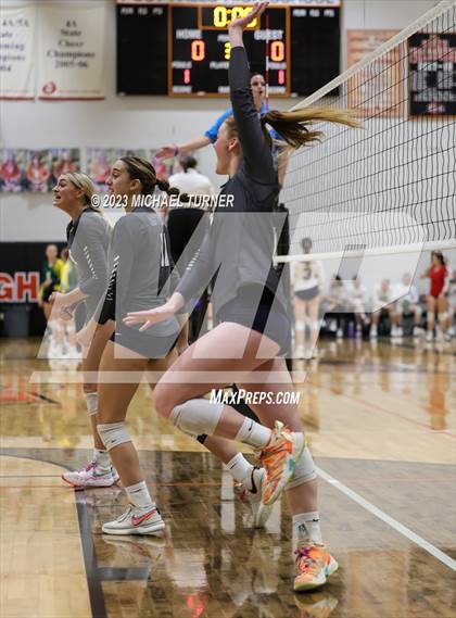 Thumbnail 2 in Lakeland vs Skyview (IHSAA 4A Quarter Final) photogallery.