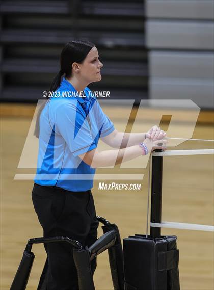 Thumbnail 2 in Lakeland vs Skyview (IHSAA 4A Quarter Final) photogallery.