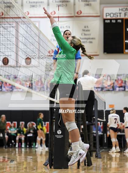Thumbnail 3 in Lakeland vs Skyview (IHSAA 4A Quarter Final) photogallery.