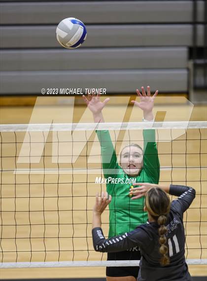 Thumbnail 3 in Lakeland vs Skyview (IHSAA 4A Quarter Final) photogallery.