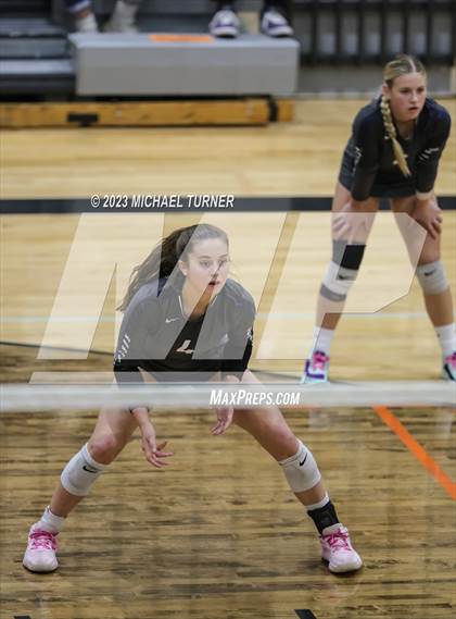 Thumbnail 1 in Lakeland vs Skyview (IHSAA 4A Quarter Final) photogallery.