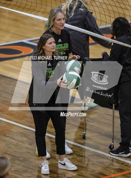 Thumbnail 1 in Lakeland vs Skyview (IHSAA 4A Quarter Final) photogallery.
