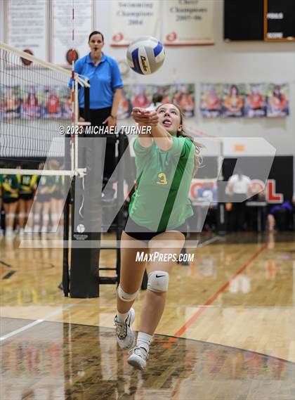 Thumbnail 3 in Lakeland vs Skyview (IHSAA 4A Quarter Final) photogallery.