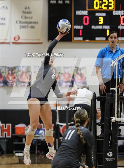 Thumbnail 1 in Lakeland vs Skyview (IHSAA 4A Quarter Final) photogallery.