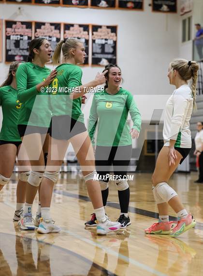 Thumbnail 2 in Lakeland vs Skyview (IHSAA 4A Quarter Final) photogallery.