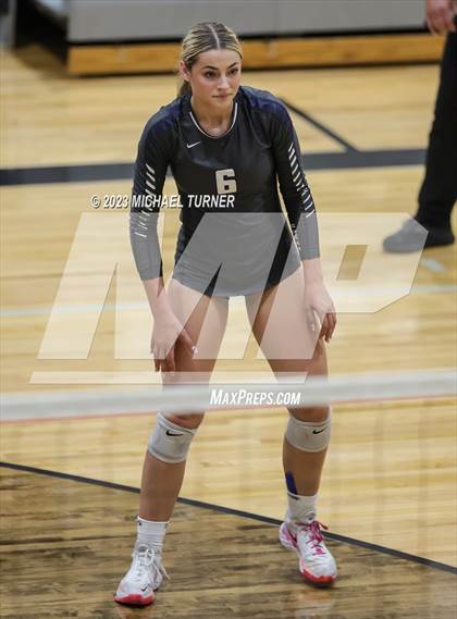 Thumbnail 3 in Lakeland vs Skyview (IHSAA 4A Quarter Final) photogallery.