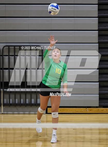 Thumbnail 2 in Lakeland vs Skyview (IHSAA 4A Quarter Final) photogallery.