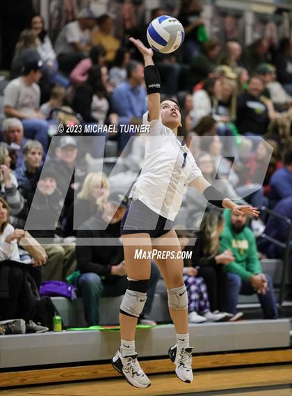 Thumbnail 2 in Lakeland vs Skyview (IHSAA 4A Quarter Final) photogallery.