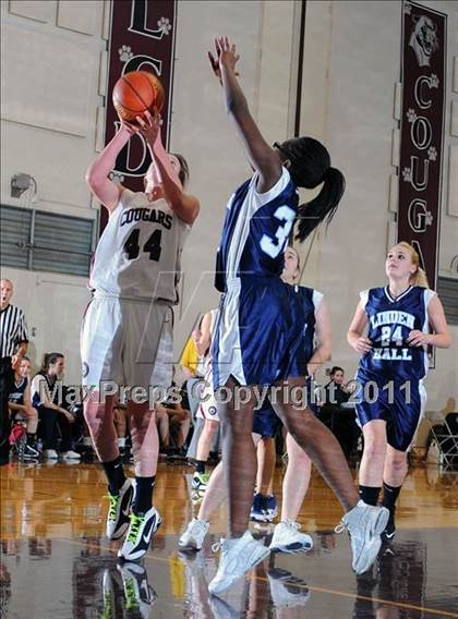Thumbnail 2 in Linden Hall School for Girls vs. Lancaster Country Day photogallery.
