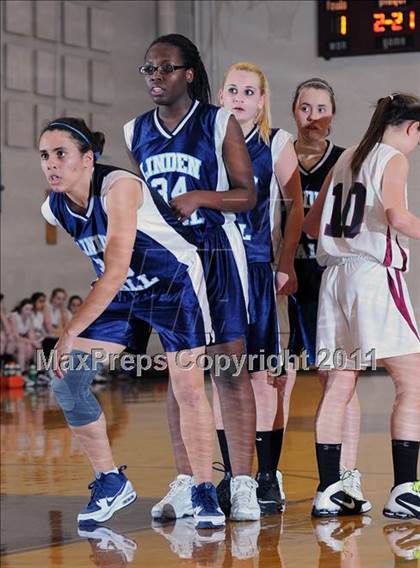 Thumbnail 2 in Linden Hall School for Girls vs. Lancaster Country Day photogallery.