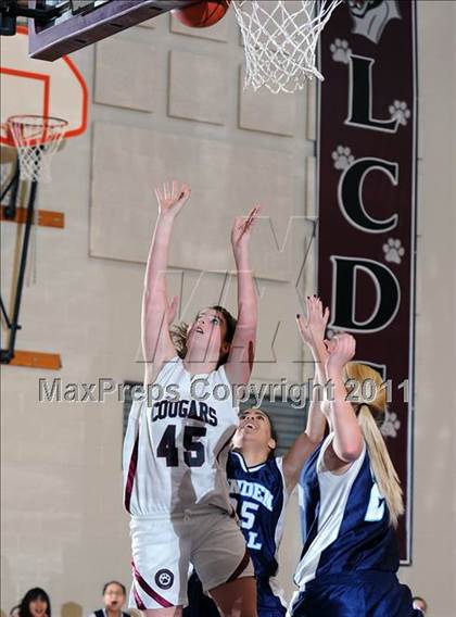 Thumbnail 1 in Linden Hall School for Girls vs. Lancaster Country Day photogallery.