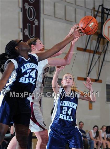 Thumbnail 2 in Linden Hall School for Girls vs. Lancaster Country Day photogallery.
