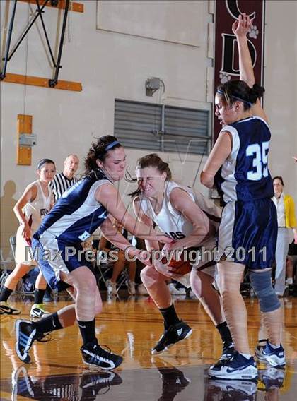 Thumbnail 2 in Linden Hall School for Girls vs. Lancaster Country Day photogallery.