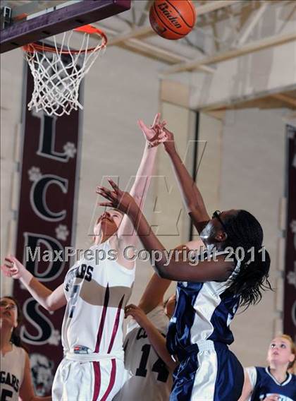 Thumbnail 1 in Linden Hall School for Girls vs. Lancaster Country Day photogallery.